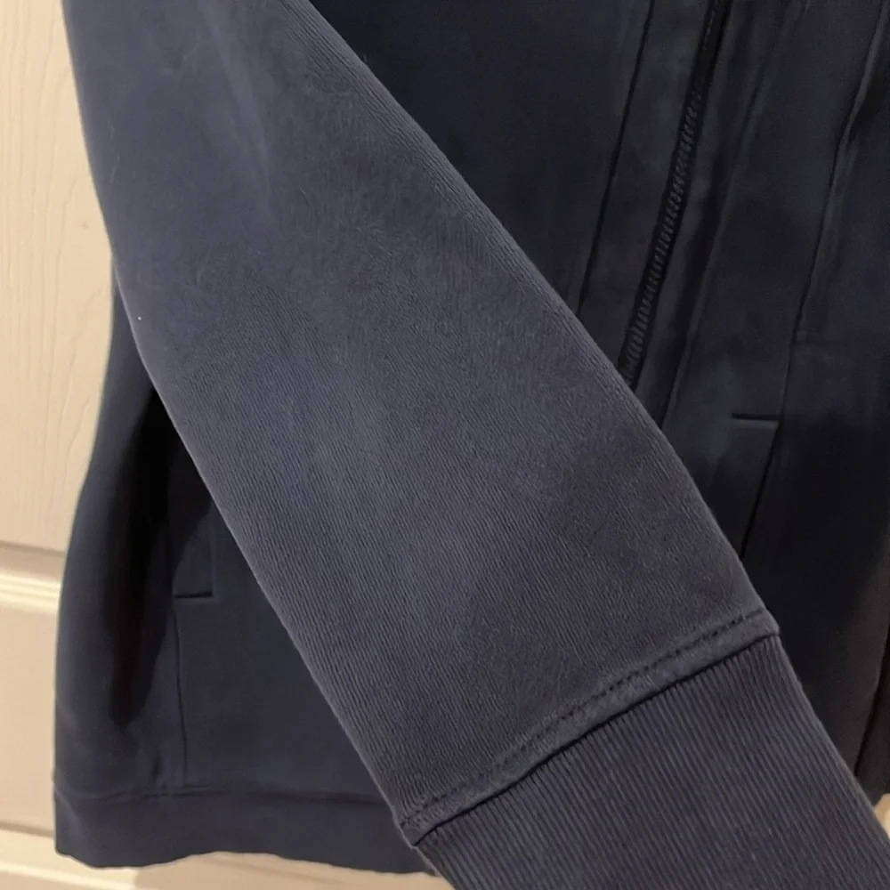 Lululemon Back to It wrap jacket, size 4